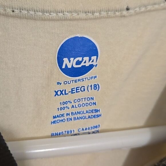 NCAA Cream and Black Short Sleeve Tee with Horizontal Design vintage boys size18 - Picture 2 of 2